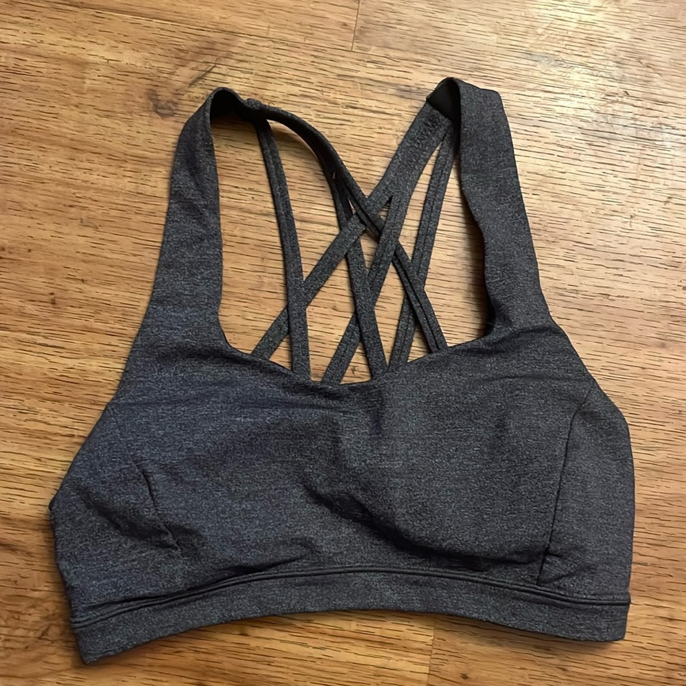 Lululemon sports bra